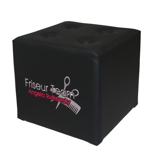 Sitzwürfel CUBO 1 mit Knopfsteppung und Logo auf einer Seite